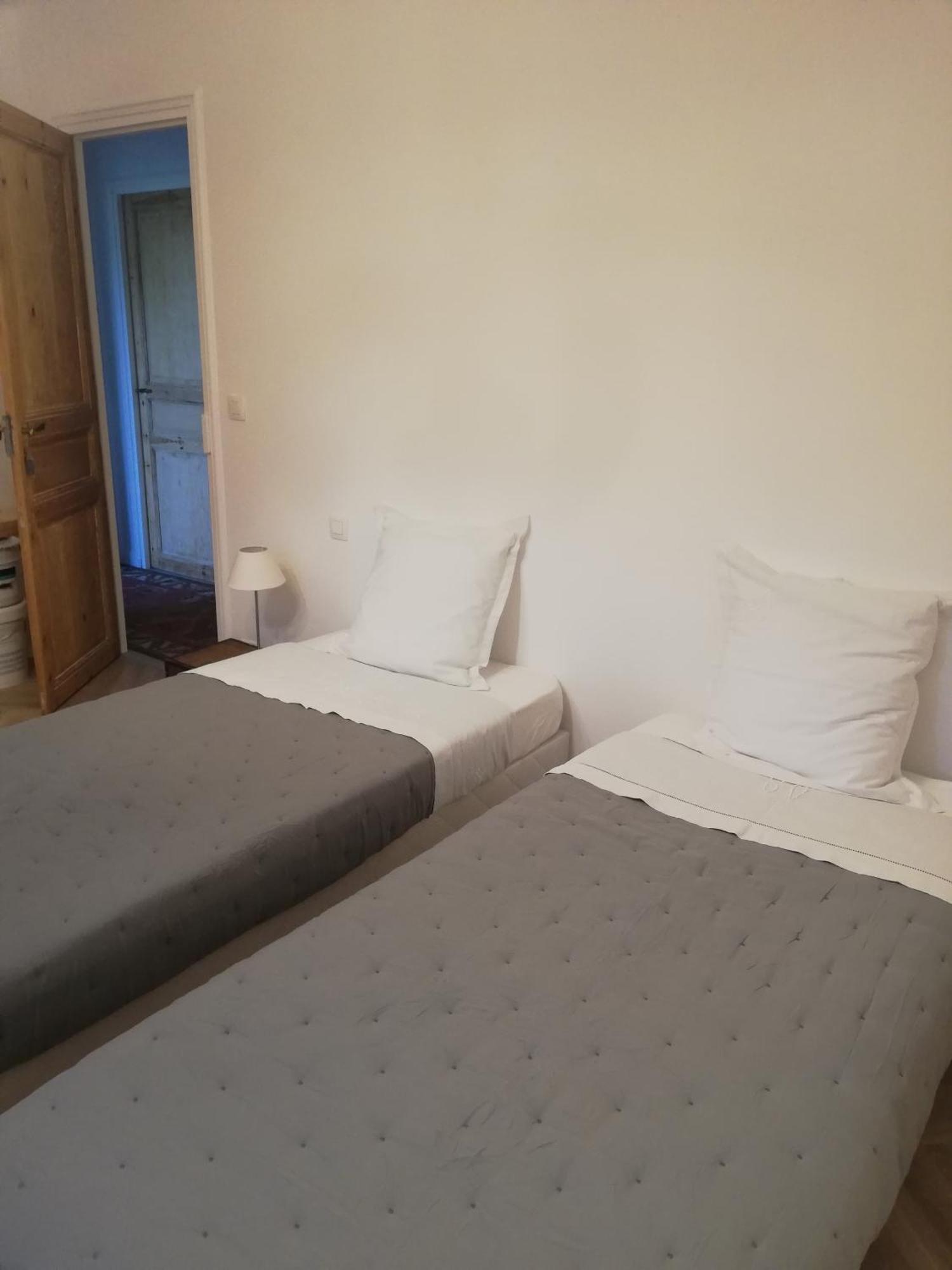 Les 3 Platanes Bed and Breakfast Conilhac-Corbières Exteriör bild
